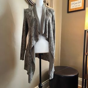 Knox Rose flutter jacket. Size M. NWT. Gray brocade fabric. Beautiful!